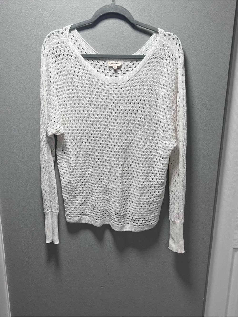 eesome White Open-Knit Scoop Neck Top Size M/L